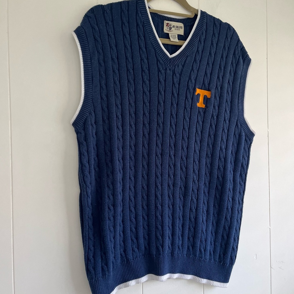 Tennessee VOLS Blue Cable Knit V-Neck Sweater Vest with Orange 'T' Size XL